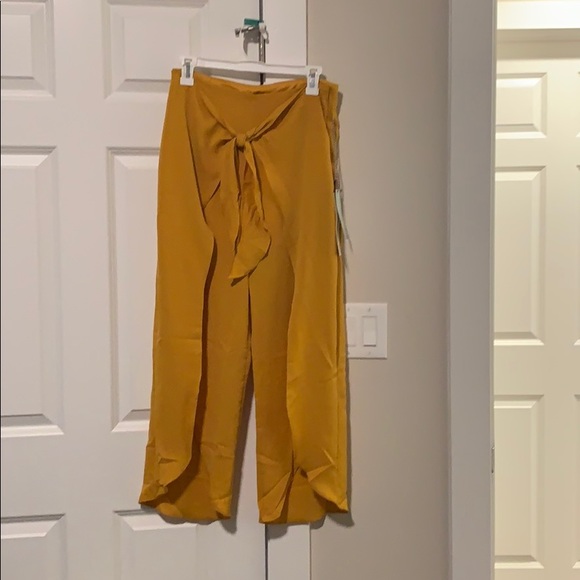 Palazzo pants. Size Medium - Picture 7 of 7